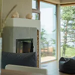 Ormsoe Rannamaja * Borrby